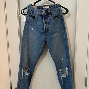 Levis Wedgie Icon Fit Raw Hem Jeans Womens 27